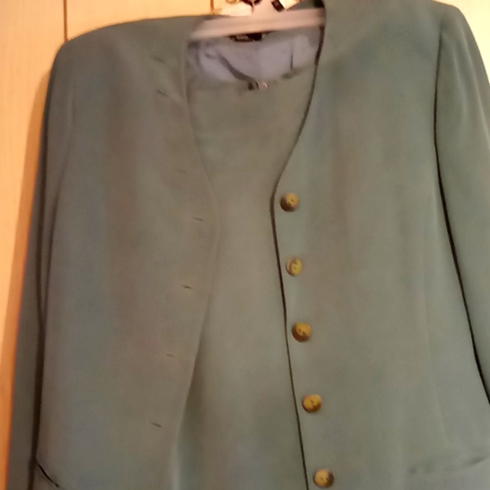 100 Silk suit (@